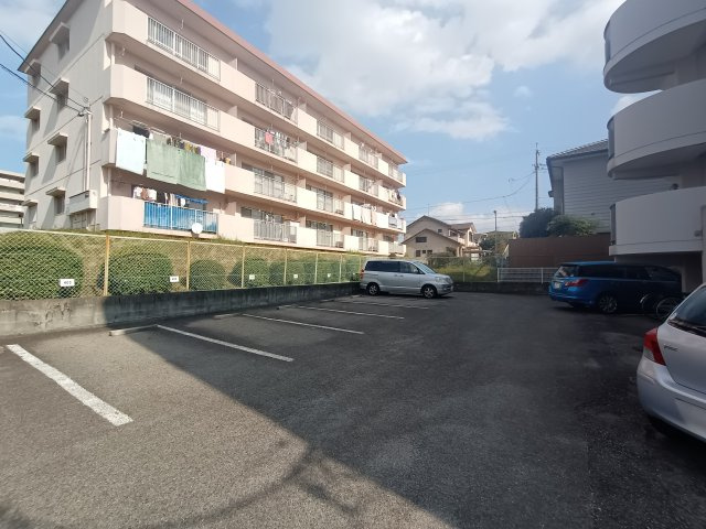 アメニティ板倉の駐車場