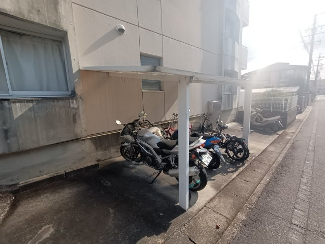 アメニティ板倉の駐車場