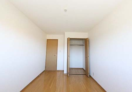 ラ・プリミエール城東 Bの収納|大きなものも収納できそうです