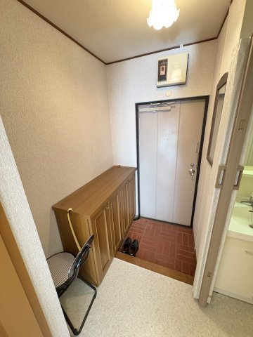 熱海サニーハイツの玄関