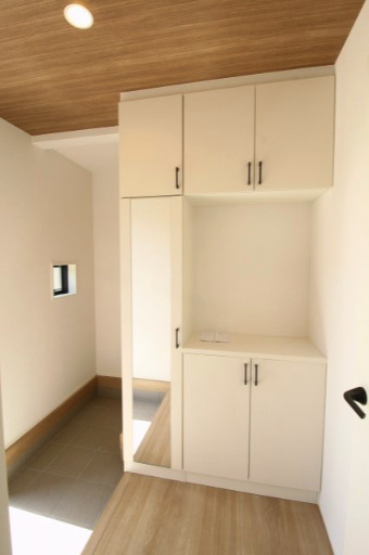 瀬戸東町３丁目　新築戸建　2号棟（全3棟）の収納|玄関収納