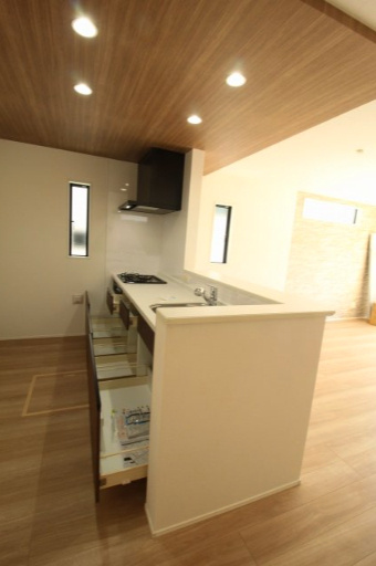 瀬戸東町３丁目　新築戸建　2号棟（全3棟）のキッチン