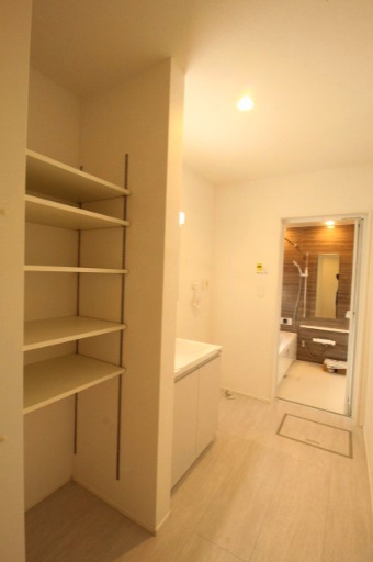 瀬戸東町３丁目　新築戸建　2号棟（全3棟）の収納