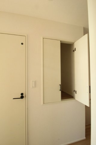 瀬戸東町３丁目　新築戸建　2号棟（全3棟）の収納|2F　ホール