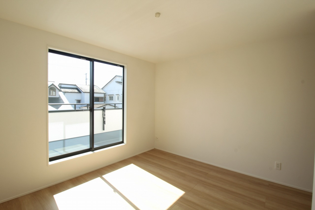 瀬戸東町３丁目　新築戸建　2号棟（全3棟）の洋室|2F　南東の部屋　7.75帖