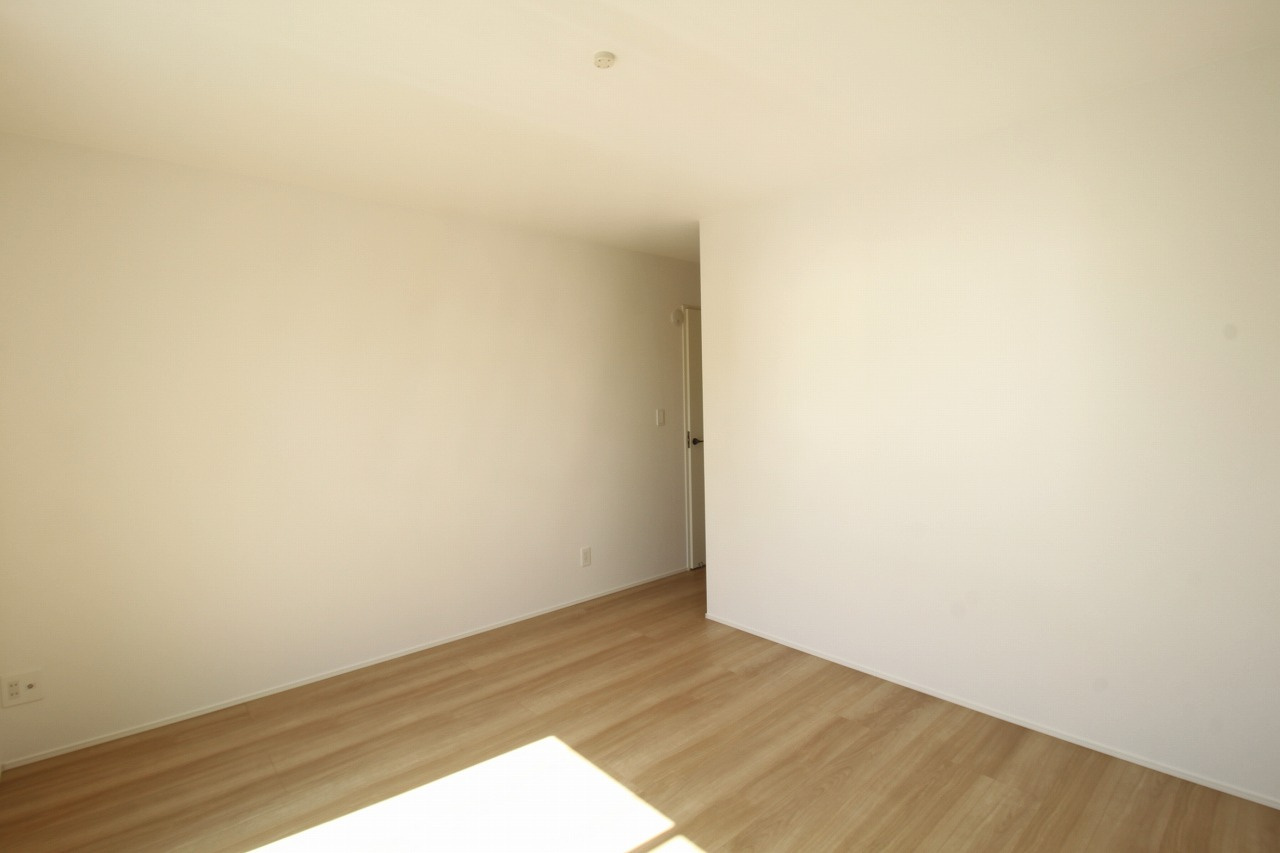 瀬戸東町３丁目　新築戸建　2号棟（全3棟）の洋室|2F　南東の部屋　7.75帖