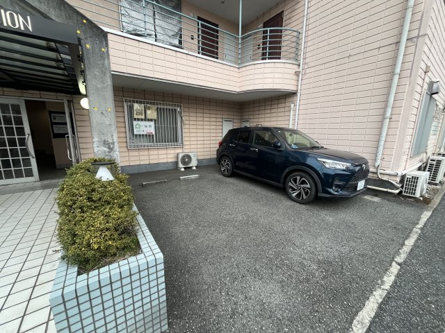 東二見ＭＣマンションの駐車場