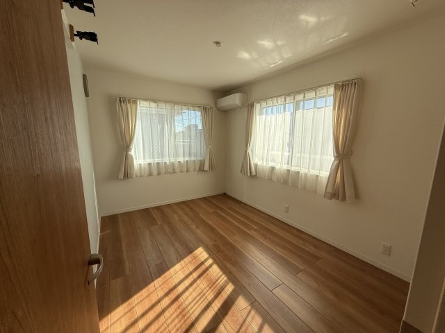 高崎市成田町　築浅中古住宅のトイレ|1階トイレ