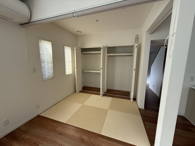 高崎市成田町　築浅中古住宅の和室|リビングと間続きの畳スペース