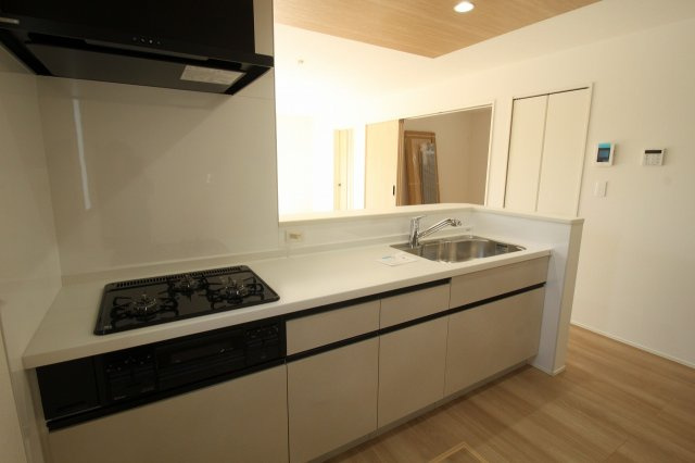 瀬戸東町３丁目　新築戸建　3号棟（全3棟）のキッチン
