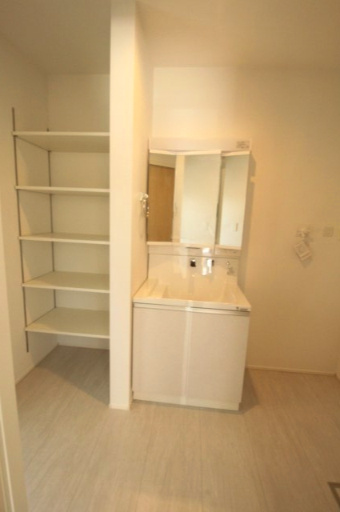 瀬戸東町３丁目　新築戸建　3号棟（全3棟）の独立洗面台