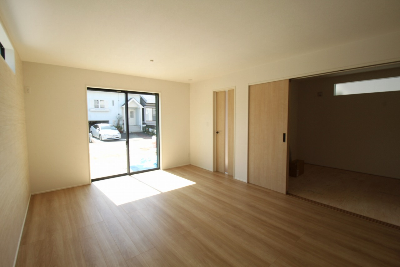 瀬戸東町３丁目　新築戸建　3号棟（全3棟）の居間・リビング|LDK　16.0帖