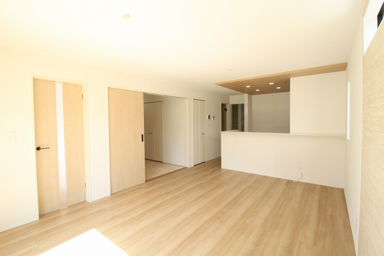 瀬戸東町３丁目　新築戸建　3号棟（全3棟）の居間・リビング|LDK　16.0帖