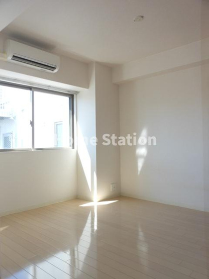 【洋室】 | D-Rest Nakanoshima