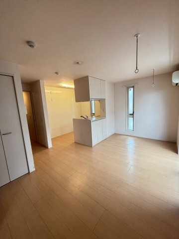 メディフィス西府の居間・リビング