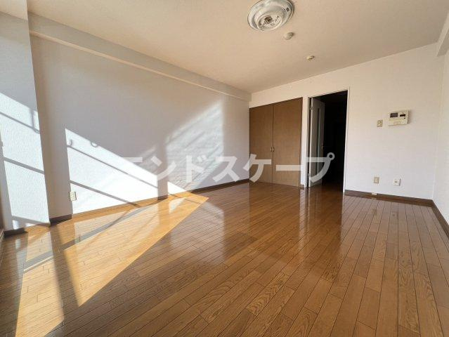 サンライズ六郷公園の居間・リビング|高崎、前橋のお部屋探しはエンドスケープまで！お客様の理想お聞かせ下さい♪