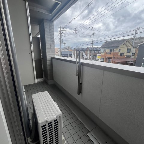 シャーメゾンアズナブルのバルコニー|広々としたバルコニーです