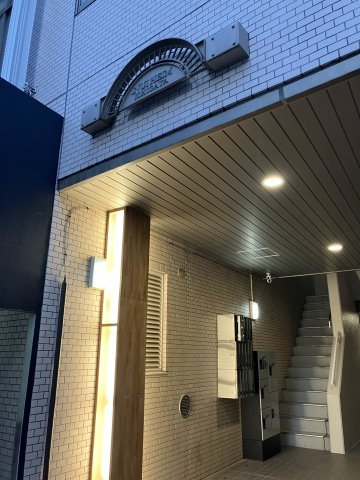 イヌイハイム市谷のエントランス