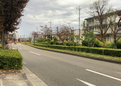 【展望】 | ビックヴァン京王堀之内 | 景色重視でお家選ぶをするとスーパーが遠い！学校が遠い！など生活をするうえで利便性で困ることもあります。まず一度現地を見学する際に、周辺の施設などがあるかを確認し、暮らし始めた後のことを想像しましょう。