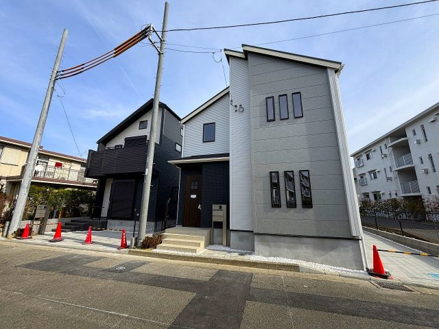 【前面道路含む現地写真】 | □■茅ヶ崎市松が丘2丁目 新築戸建 全2棟【2号棟】■□