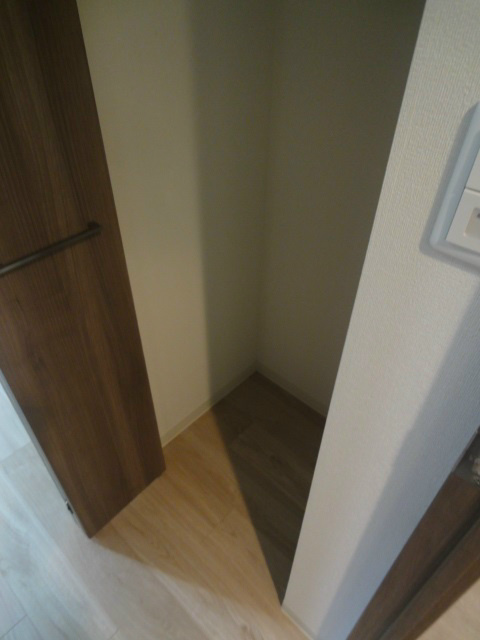 プレサンスジェネ新神戸ステーションフロントの収納