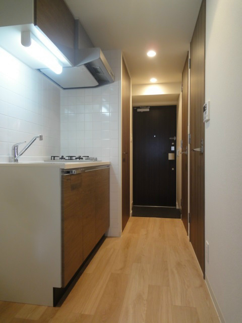 プレサンスジェネ新神戸ステーションフロントの玄関