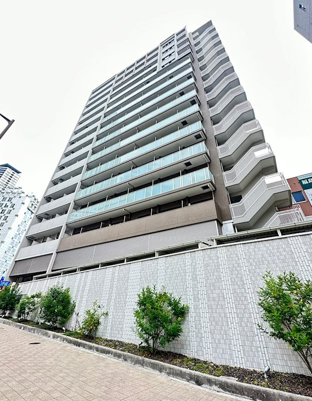 プレサンスジェネ新神戸ステーションフロントの外観