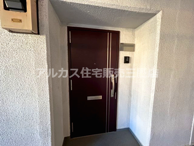 ひばりヶ丘プラザの玄関