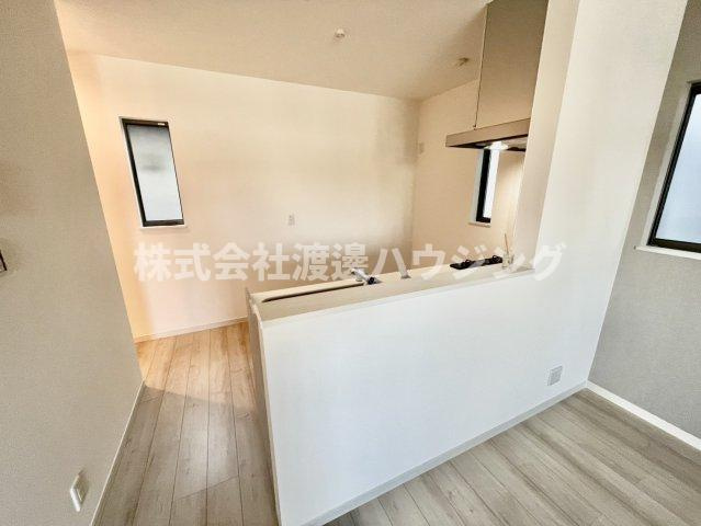 北条町4丁目戸建の居間・リビング