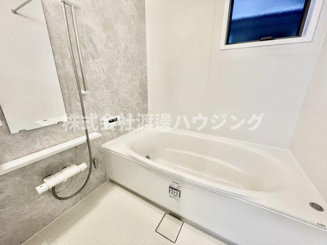 北条町4丁目戸建の浴室