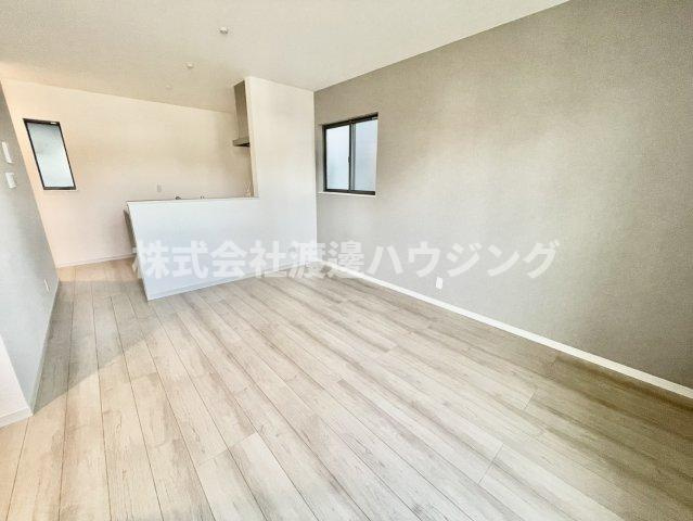 北条町4丁目戸建の居間・リビング