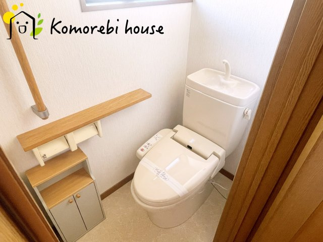 北足立郡伊奈町栄3丁目　中古一戸建てのトイレ|シンプルで使いやすいトイレです