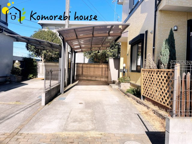 北足立郡伊奈町栄3丁目　中古一戸建ての駐車場|駐車場に車を止められます