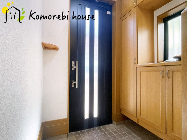 北足立郡伊奈町栄3丁目　中古一戸建ての玄関|玄関です