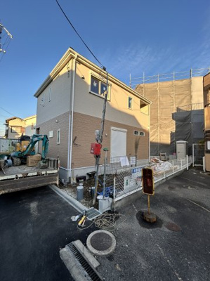 【前面道路含む現地写真】 | ■専任■高槻市東五百住町三丁目新築2026年2月下旬完成予定 | ■新築戸建（建築中・2026年2月下旬完成予定）※写真は2025年11月22日現在