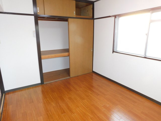 鴨下コーポラスの収納