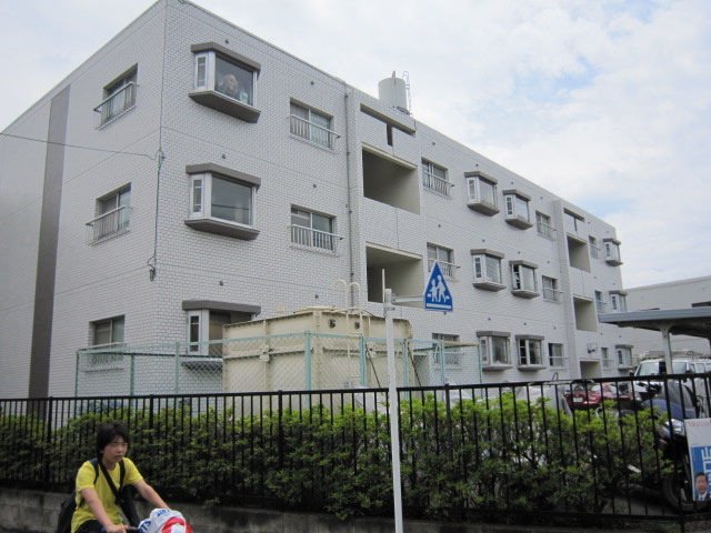 鴨下コーポラスの外観