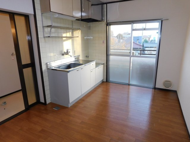 鴨下コーポラスの居間・リビング