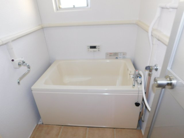 鴨下コーポラスの浴室