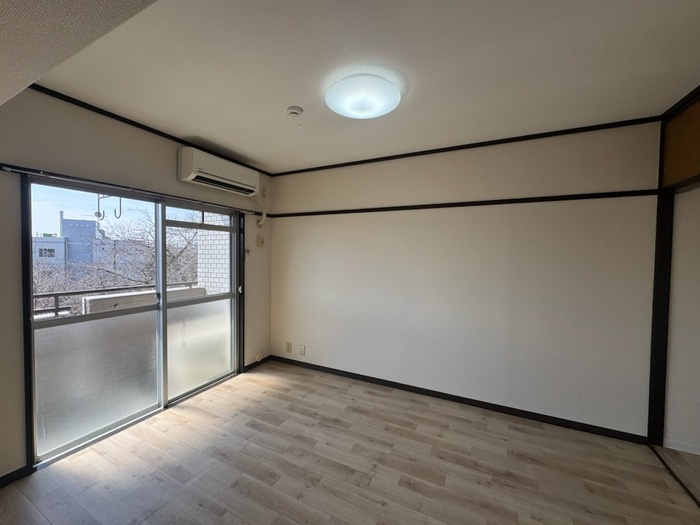 鴨下コーポラスの内装