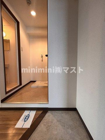 クレセール阿波座の玄関