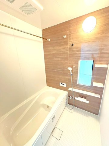 近鉄京都線「小倉」駅徒歩７分の立地に限定１区画◆即入居可能な4ＬＤＫ◆宇治市小倉町南浦1期の浴室|浴室