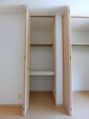 ブロードリッジ　Bの収納|イメージ201号室の写真（反転あり）