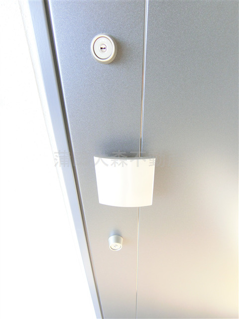 クレストコート池上の玄関