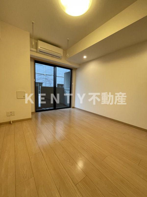 【居間・リビング】 | ルーブル多摩川七番館 | 居間です