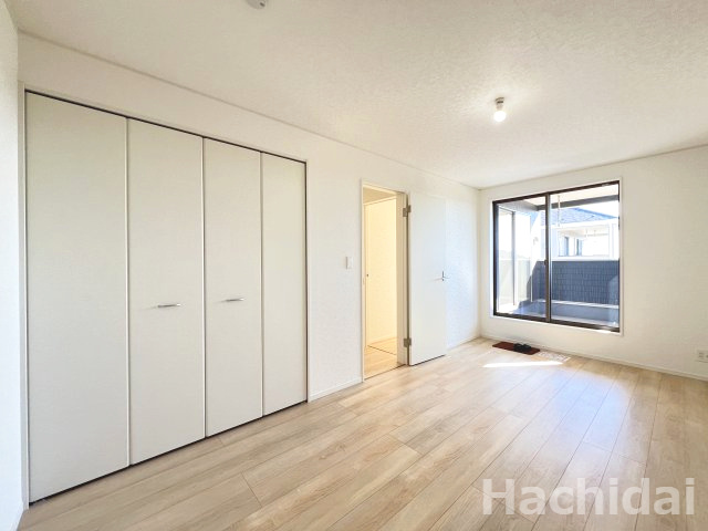 碧南市湖西町第2　新築一戸建の洋室|南側8.2帖洋室