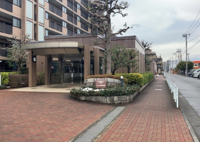 【庭】 | クリオ相模原伍番館 | 物件によっては、入居者が個人的に使用できる専用庭がついているものもあります。また、住宅の中にある土間の部分を庭と呼ぶこともあります。庭の用途は住む人によって変わり、それによってデザインもさまざまです。