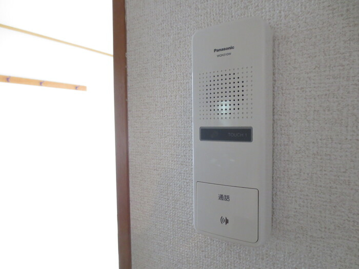 ファミール本郷 B棟の設備|Ｂ201 インターホン