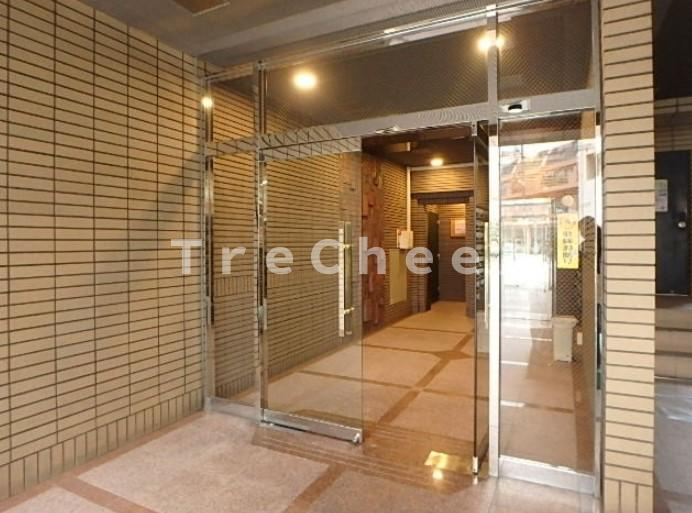 第二東田端ビルのエントランス