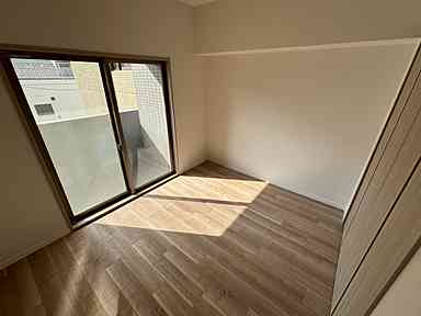 藤和平和公園ホームズの洋室